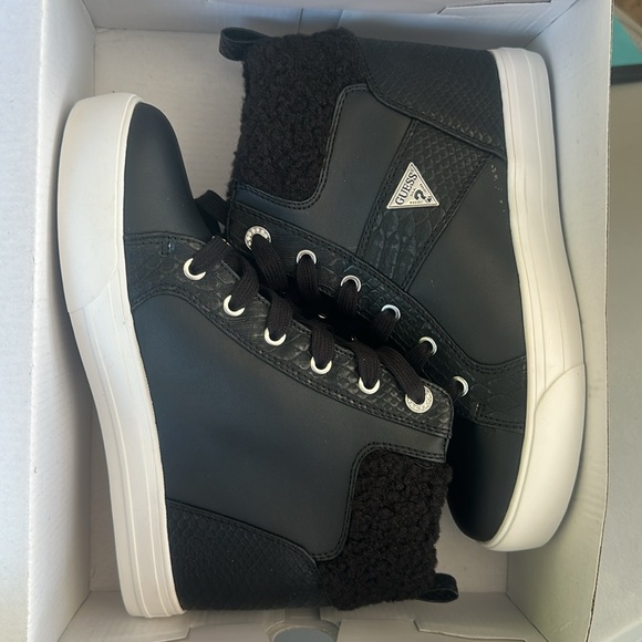 New GUESS Della Hidden Wedges Sneakers SZ 9 - Picture 5 of 7